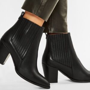 Clarks West Lo Black Leather pointed toe ankle boot 7.5